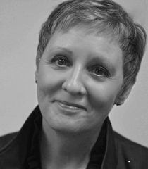 Headshot of Lisa Davis.