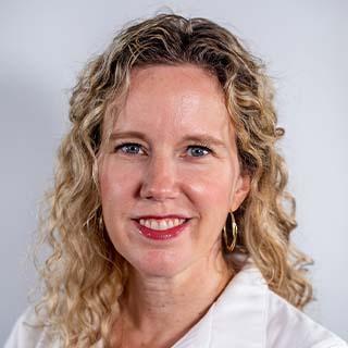 Headshot of Emily Hopper.