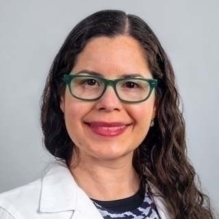 Glendaliz Bosques headshot.