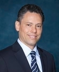 Headshot of Mauricio Hong