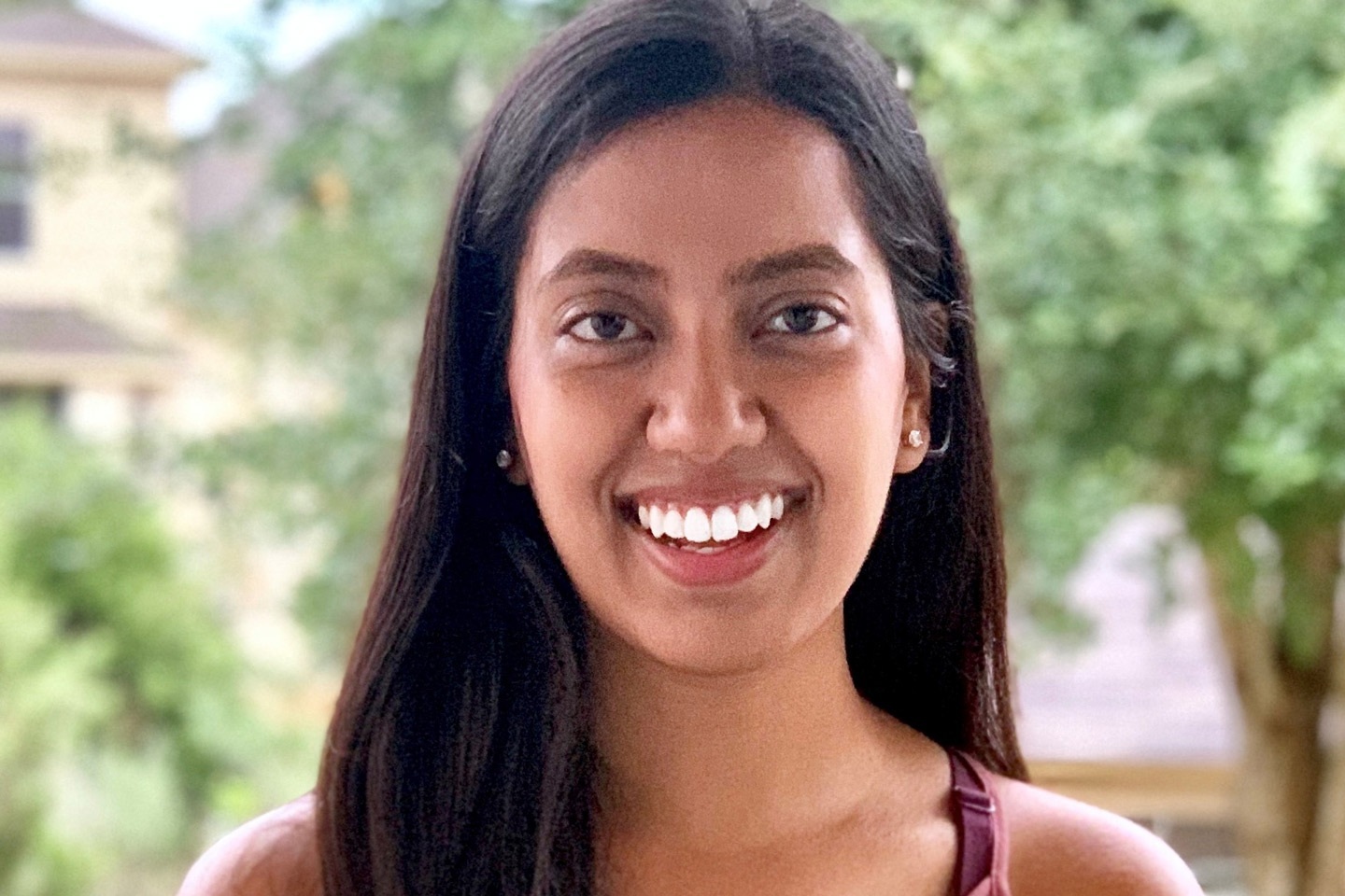 Vandana Dubakula headshot.